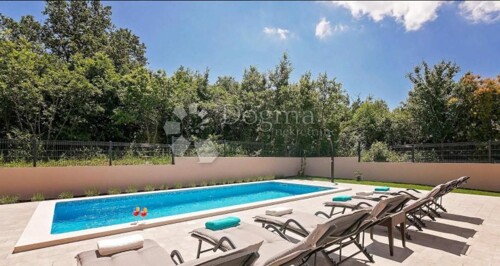 Thumbnail 4841832 - 22