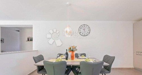 Thumbnail 4841832 - 5