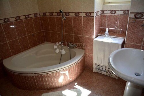 Thumbnail 4841950 - 14