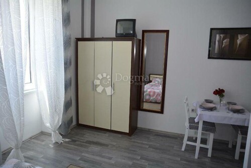 Thumbnail 4841950 - 6