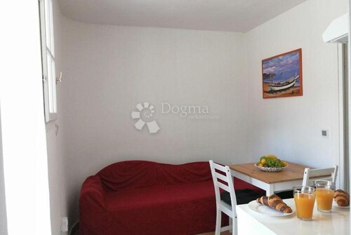 Thumbnail 4841950 - 16