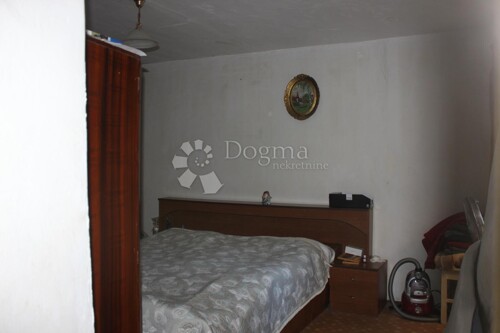 Thumbnail 4842019 - 4