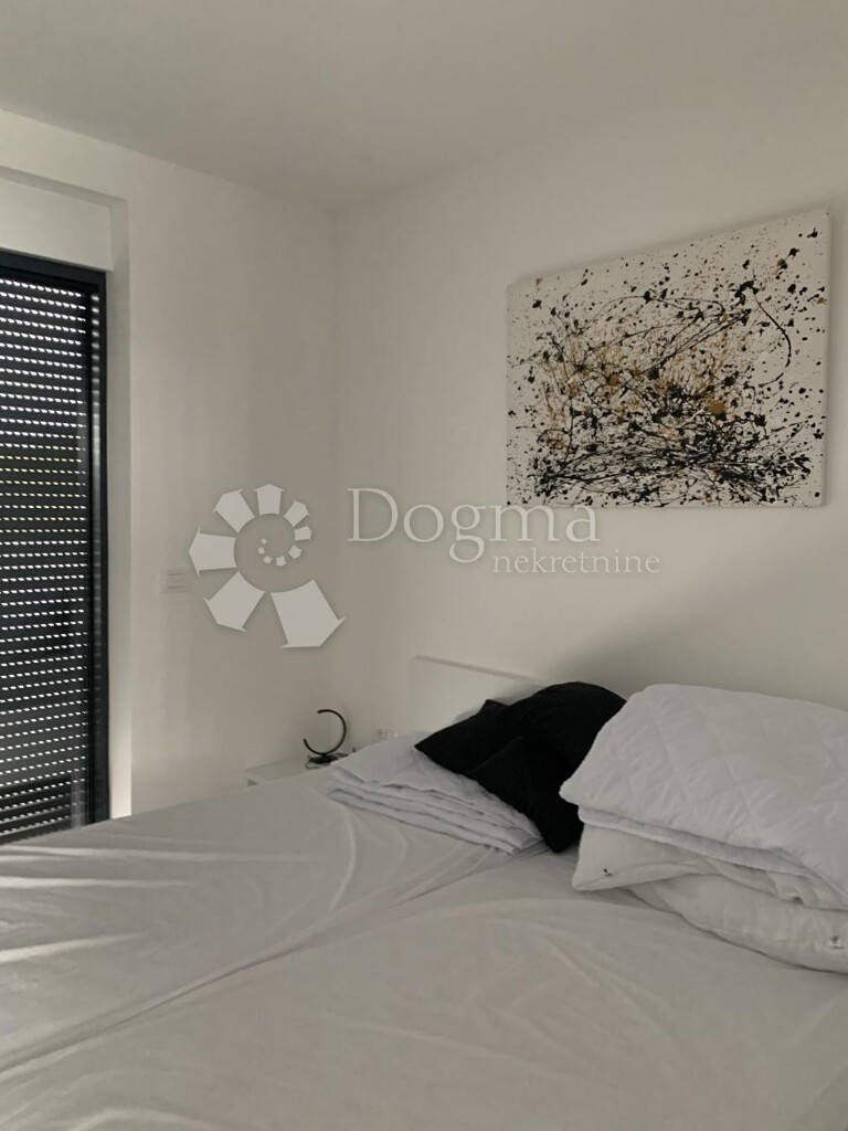 Image 4842122 - 7