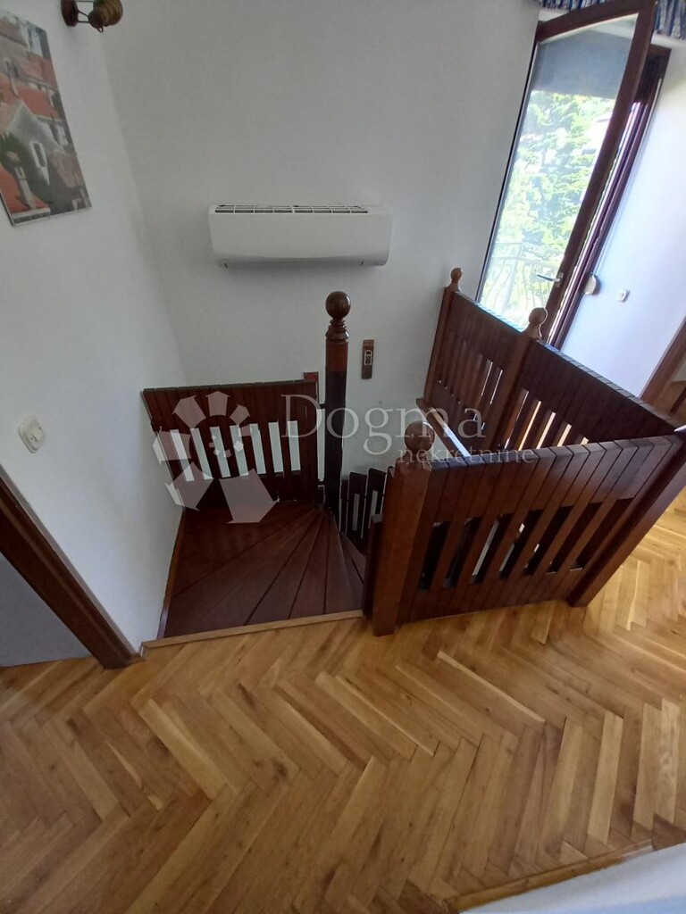 Image 4842745 - 21