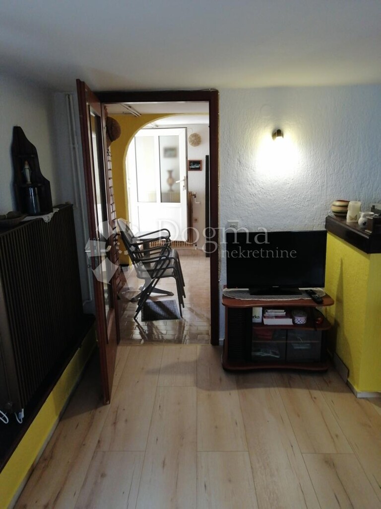 Image 4843190 - 7