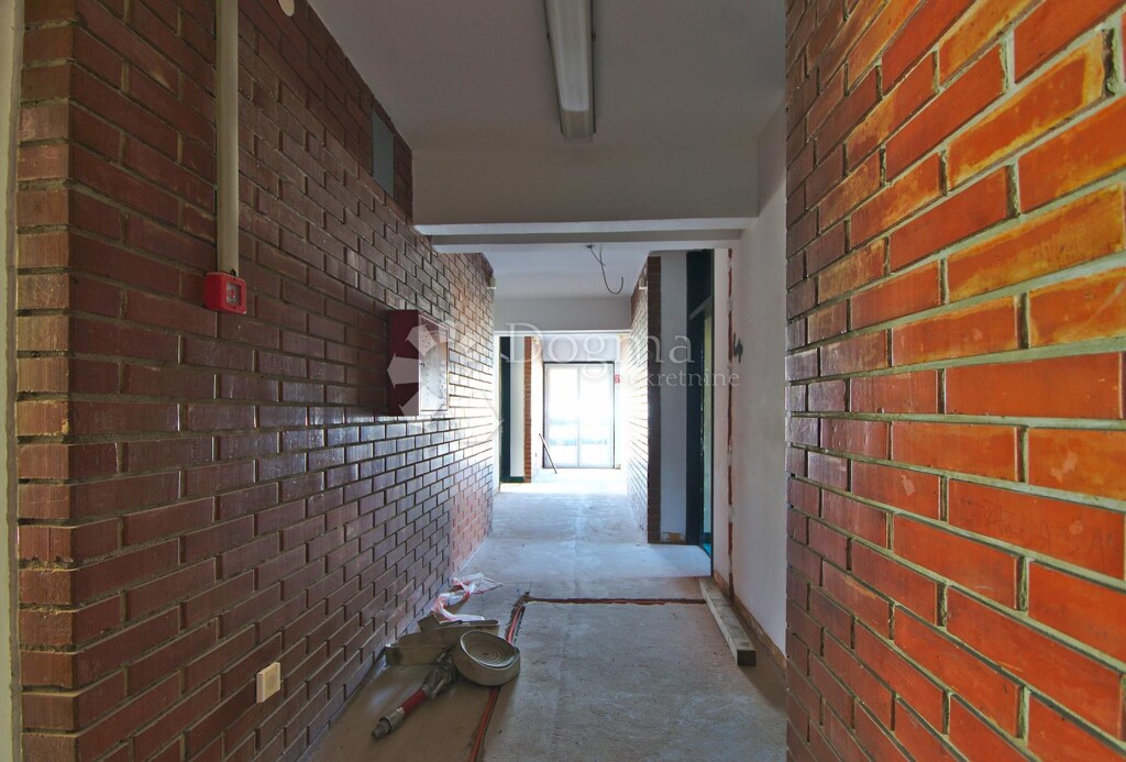 Image 4843204 - 19