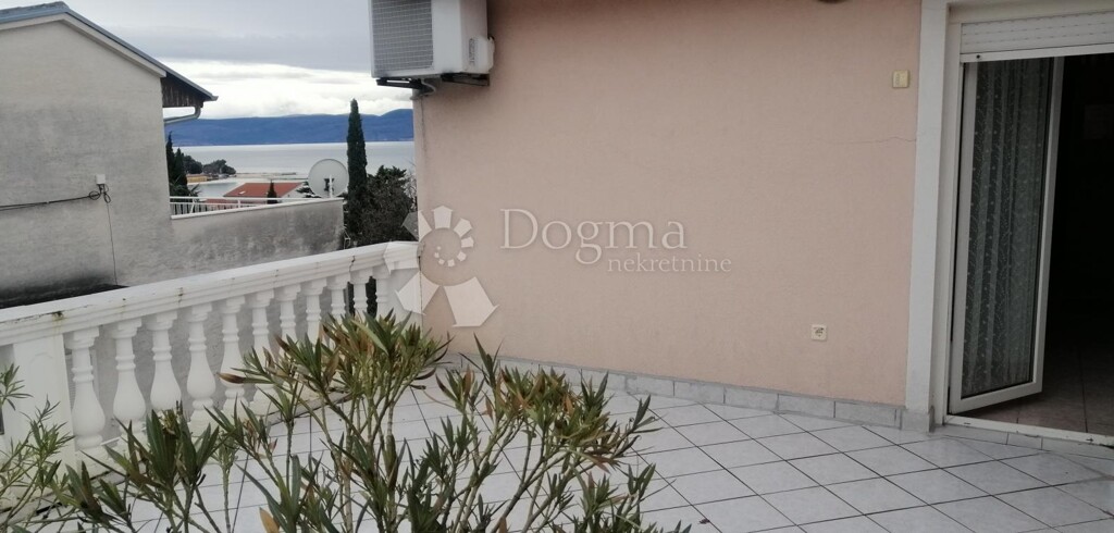 Image 4843387 - 19