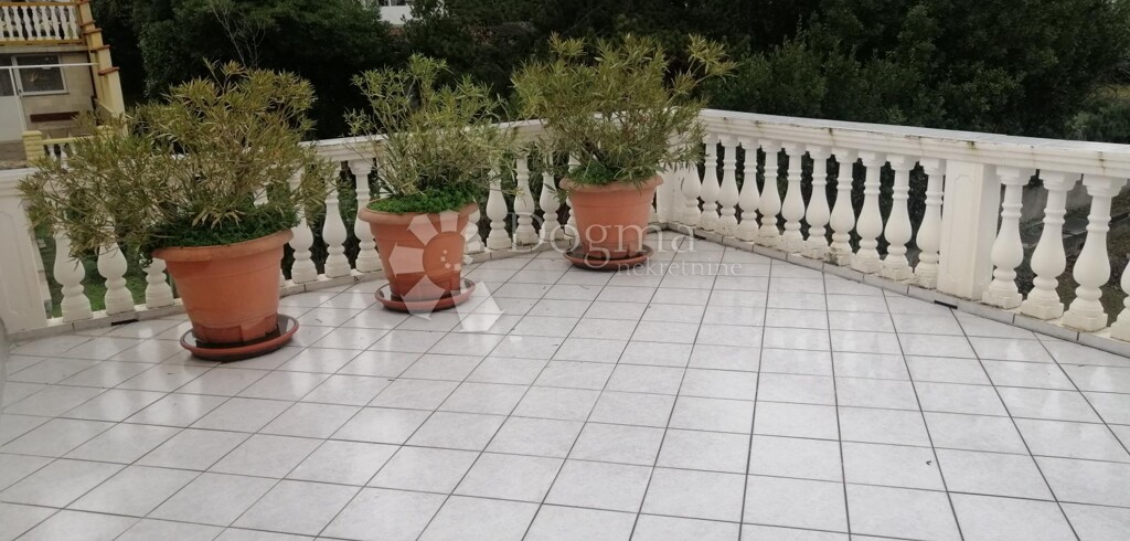 Image 4843387 - 20