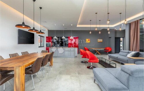 Thumbnail 4843626 - 2