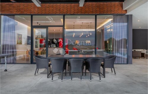 Thumbnail 4843626 - 7