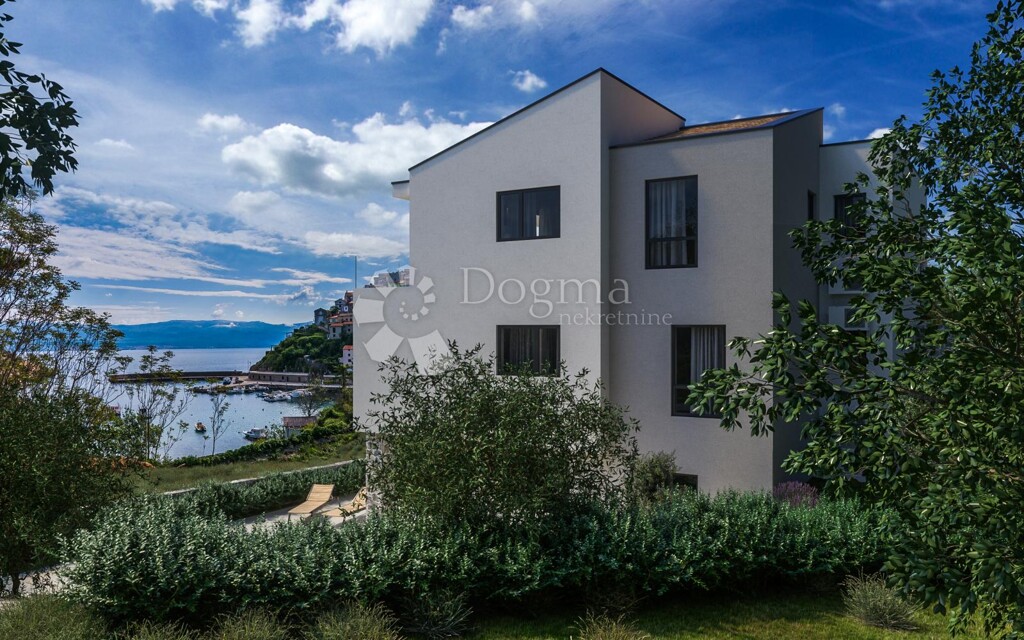 Image 4843918 - 2