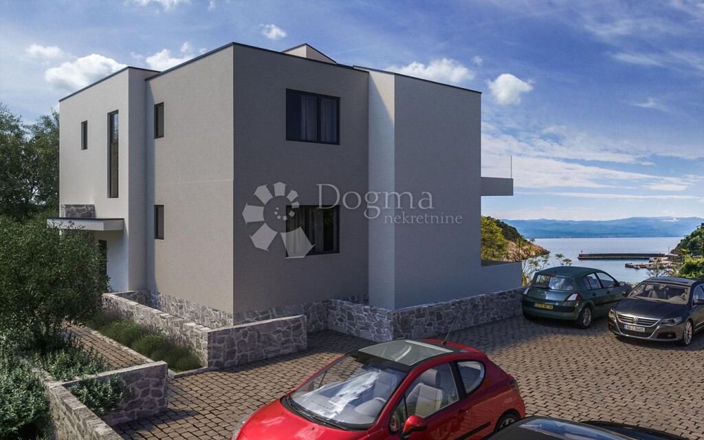 Image 4843918 - 9