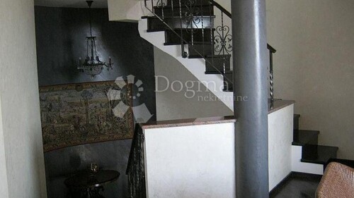 Thumbnail 4843948 - 11