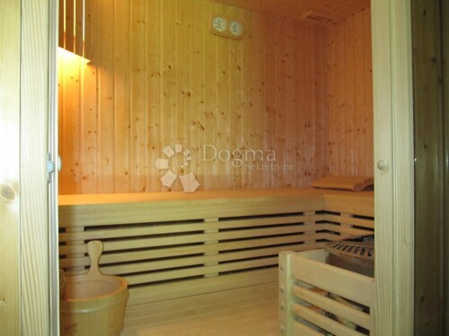 Thumbnail 4843948 - 14