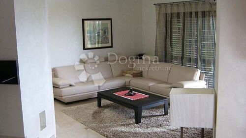 Thumbnail 4843948 - 2