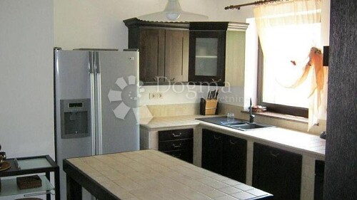 Thumbnail 4843948 - 8