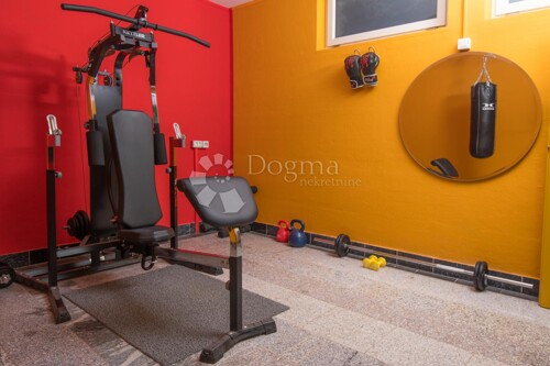 Thumbnail 4844024 - 21