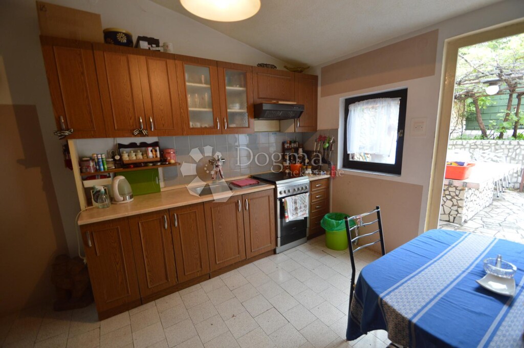 Image 4844116 - 4