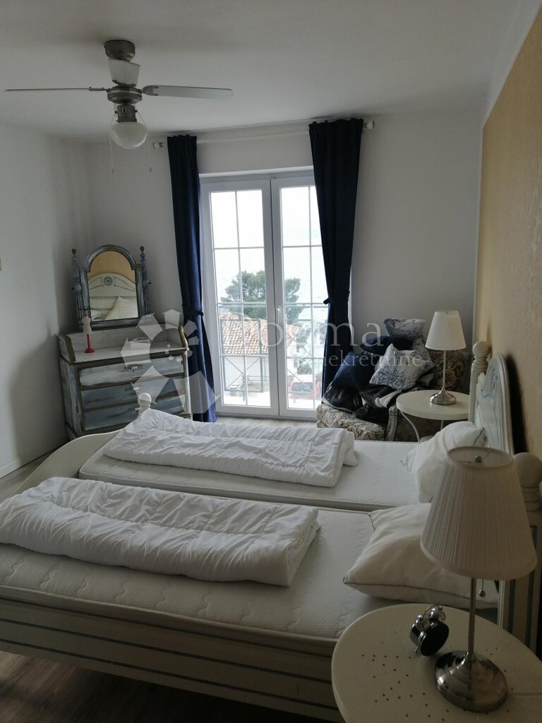 Image 4844267 - 5