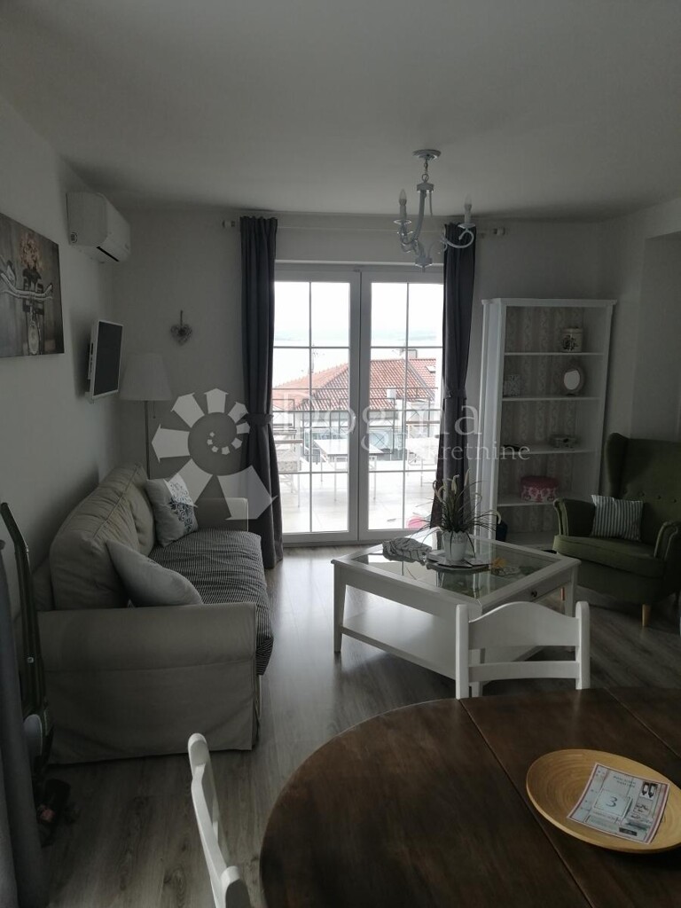 Image 4844272 - 5