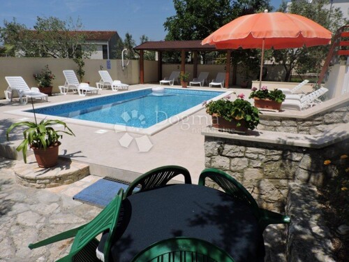 Thumbnail 4844397 - 7