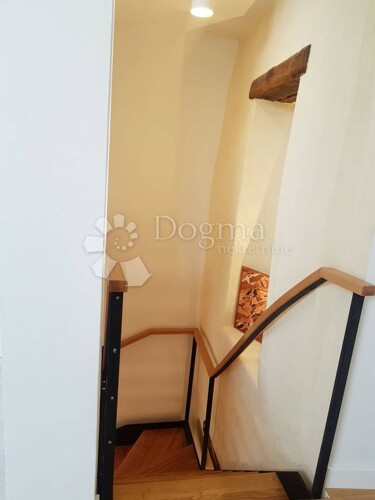 Thumbnail 4844860 - 25