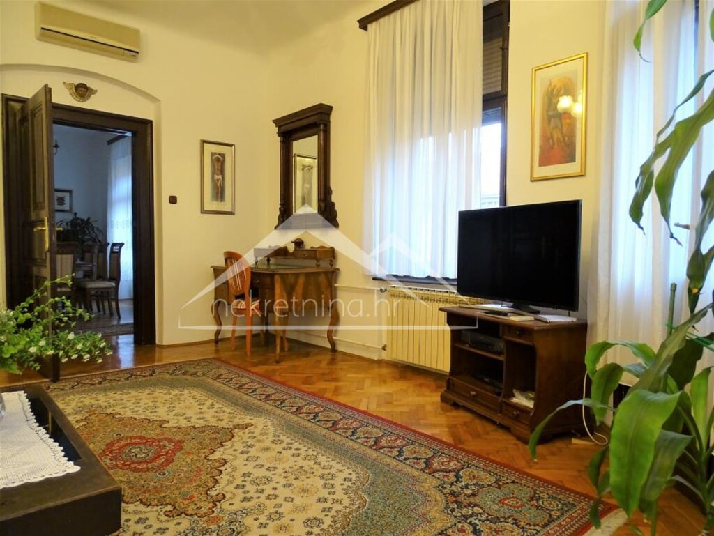 Image 4846480 - 4