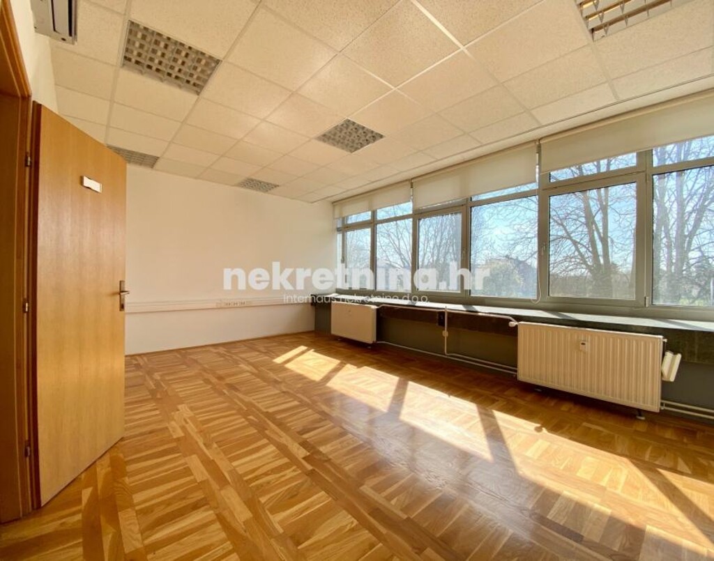 Image 4846487 - 28