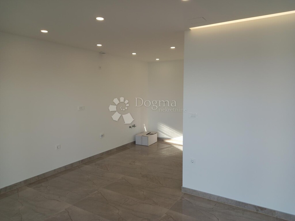 Image 4856089 - 7