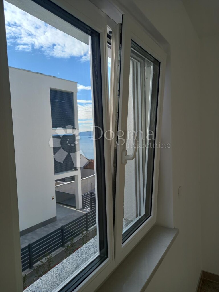Image 4856089 - 22