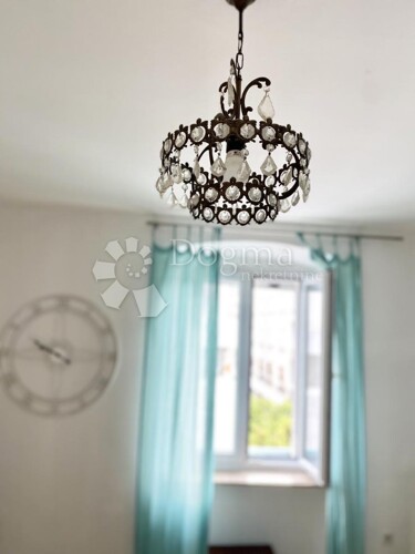 Thumbnail 4856106 - 8