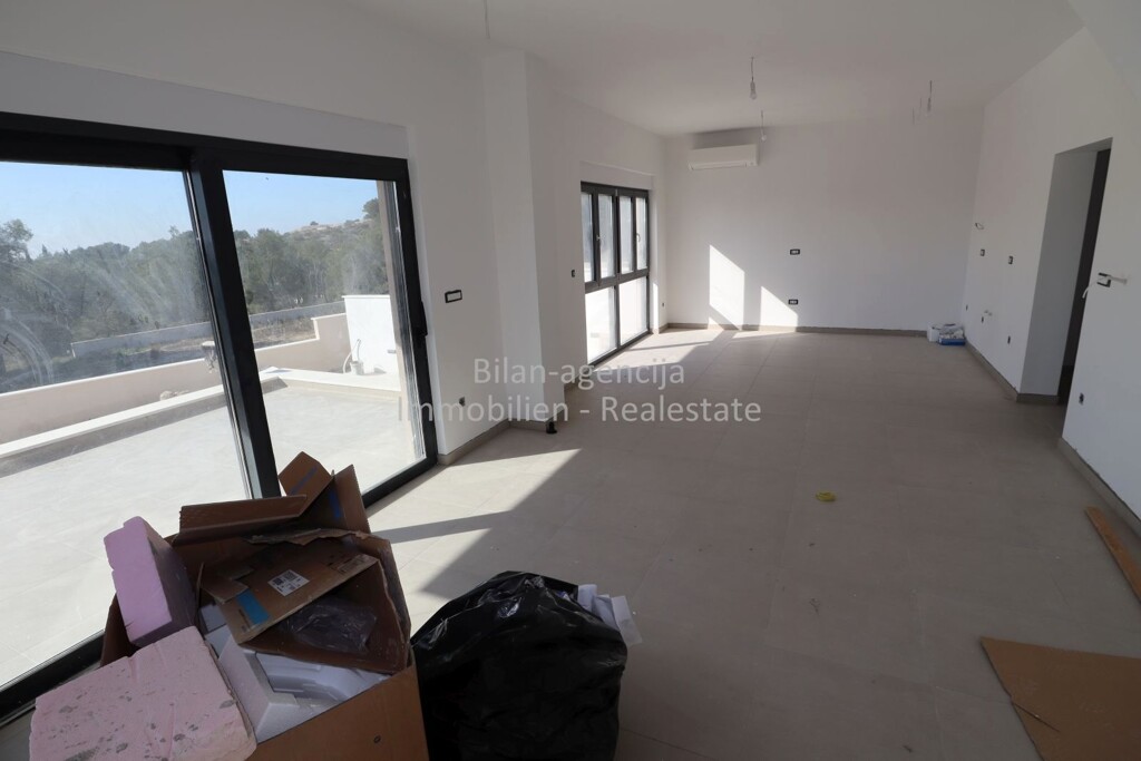 Image 4859343 - 8