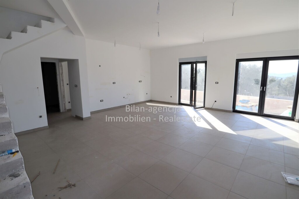Image 4859355 - 8