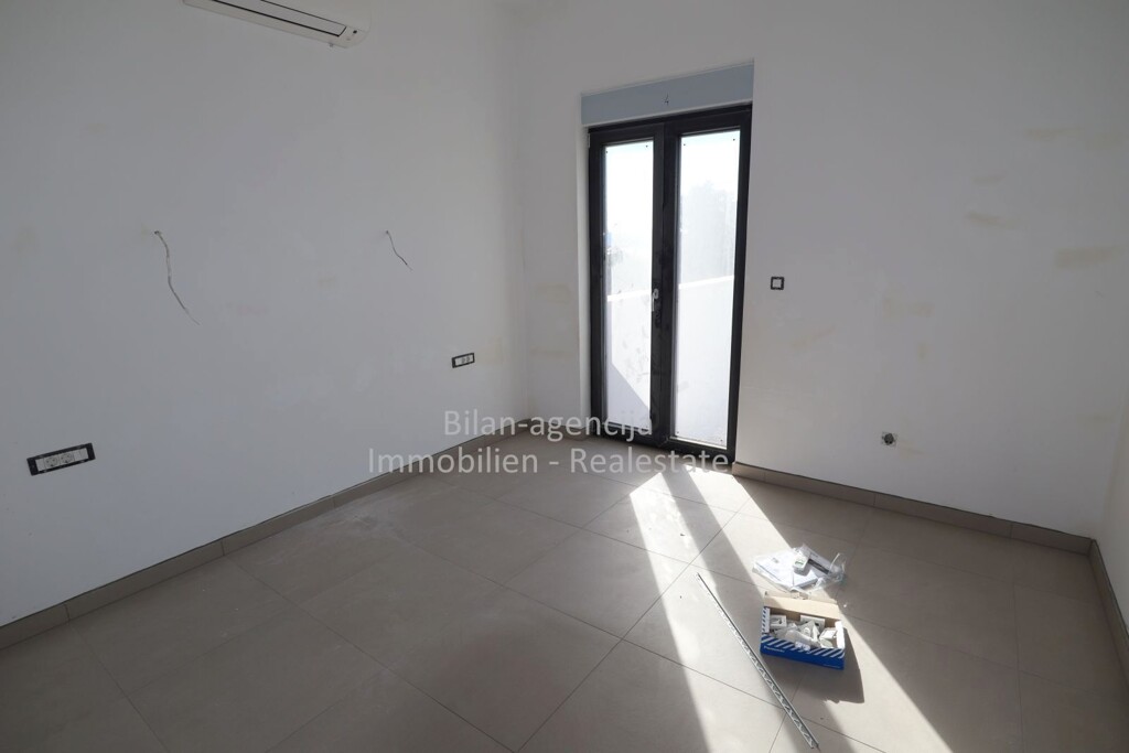 Image 4859355 - 4