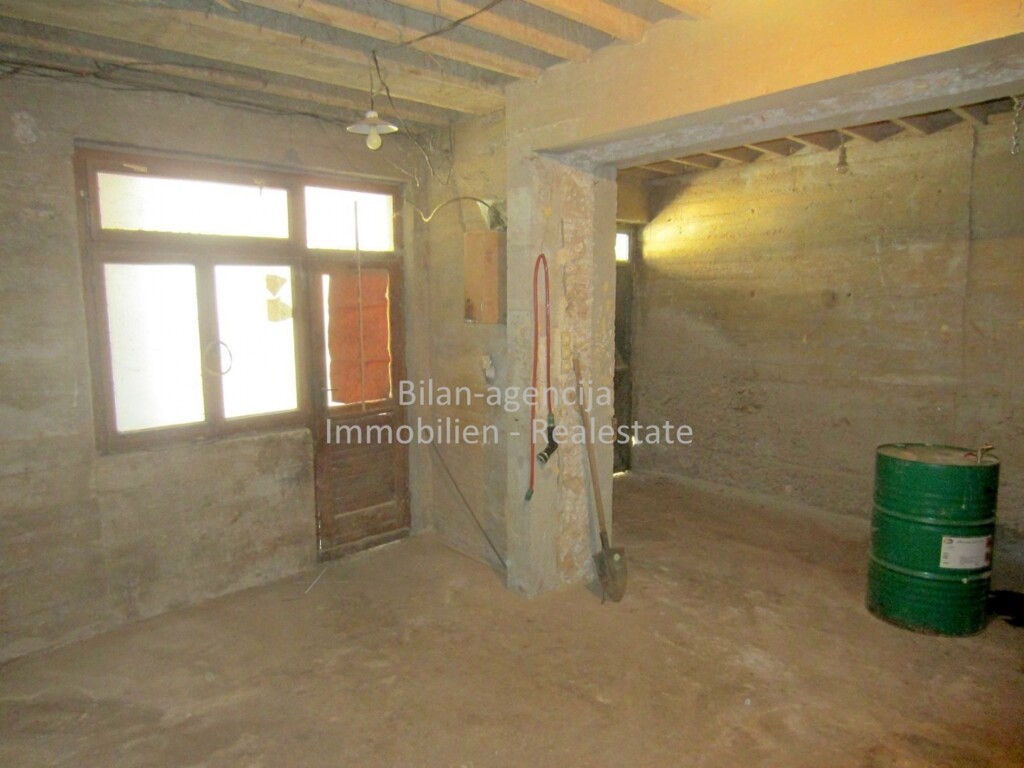 Image 4866021 - 4