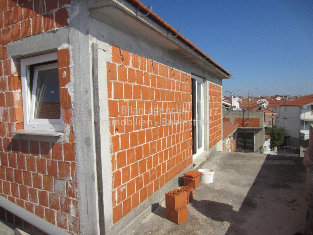Image 4866021 - 10