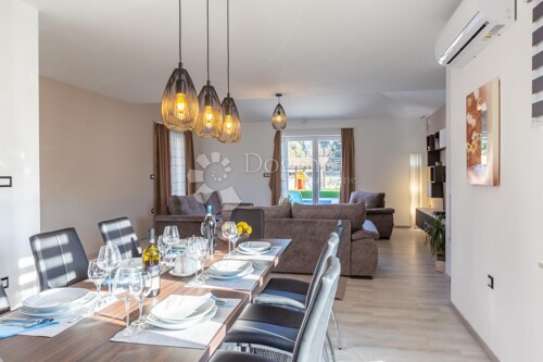 Thumbnail 4876295 - 17