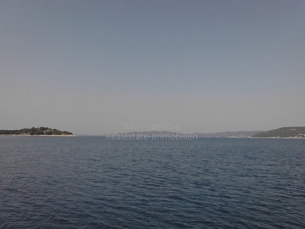 Image 4886117 - 13