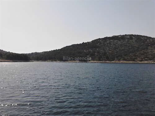Thumbnail 4886117 - 3
