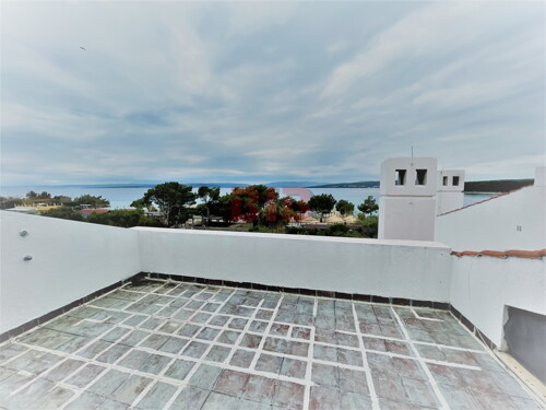 Thumbnail 4887541 - 9