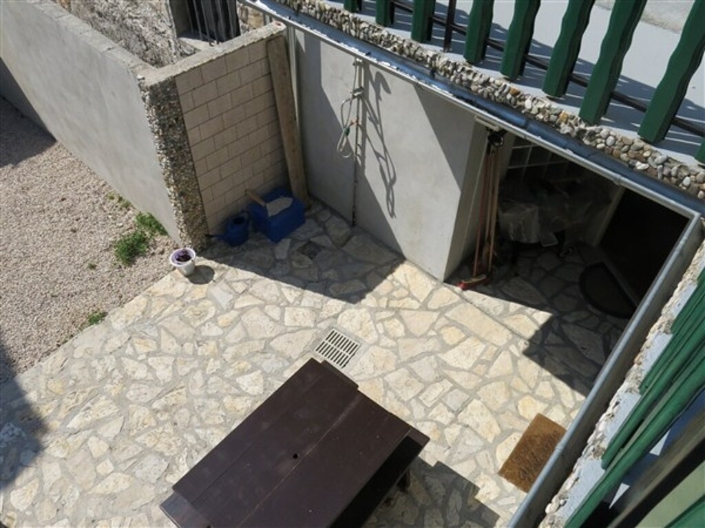 Image 4889869 - 6