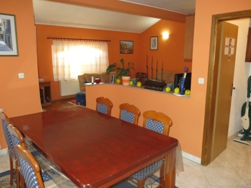 Image 4889870 - 6