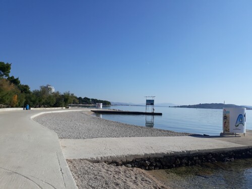 Vodice zapad, kuća na atraktivnoj lokaciji,