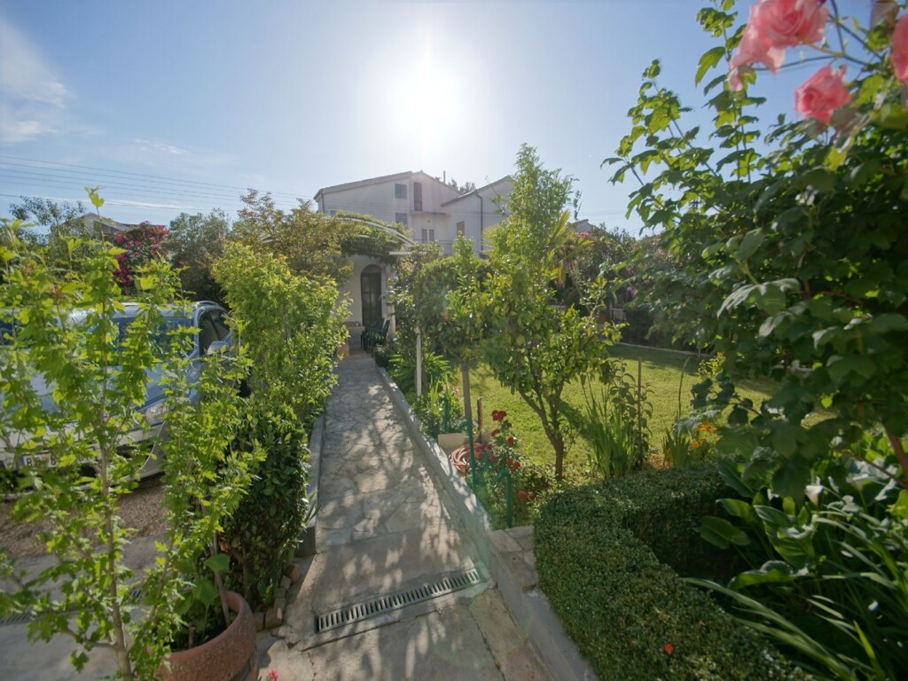 Image 4890446 - 23