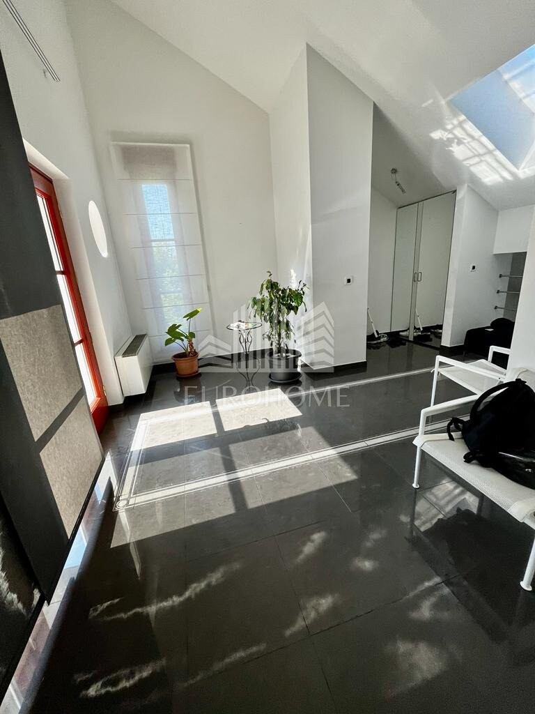 Image 4947353 - 3