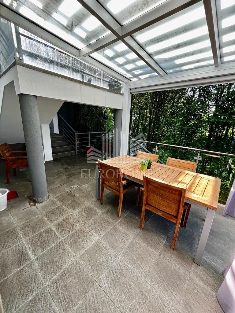 Image 4947353 - 25