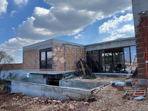 Thumbnail 4951750 - 12