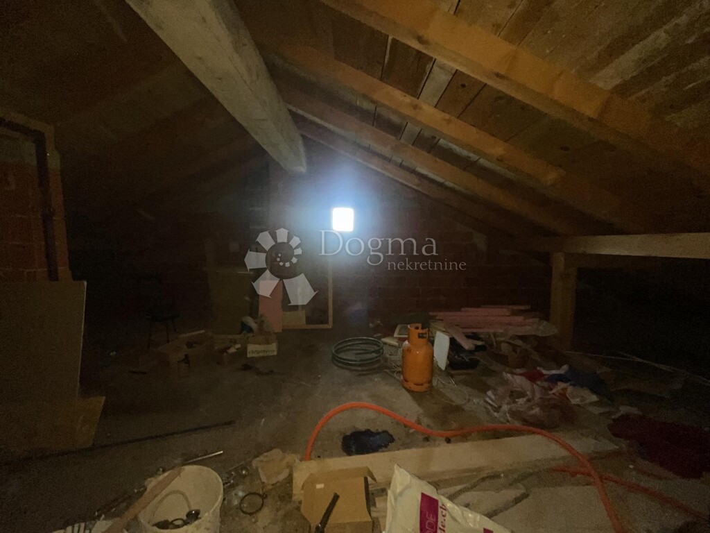 Image 4951753 - 6