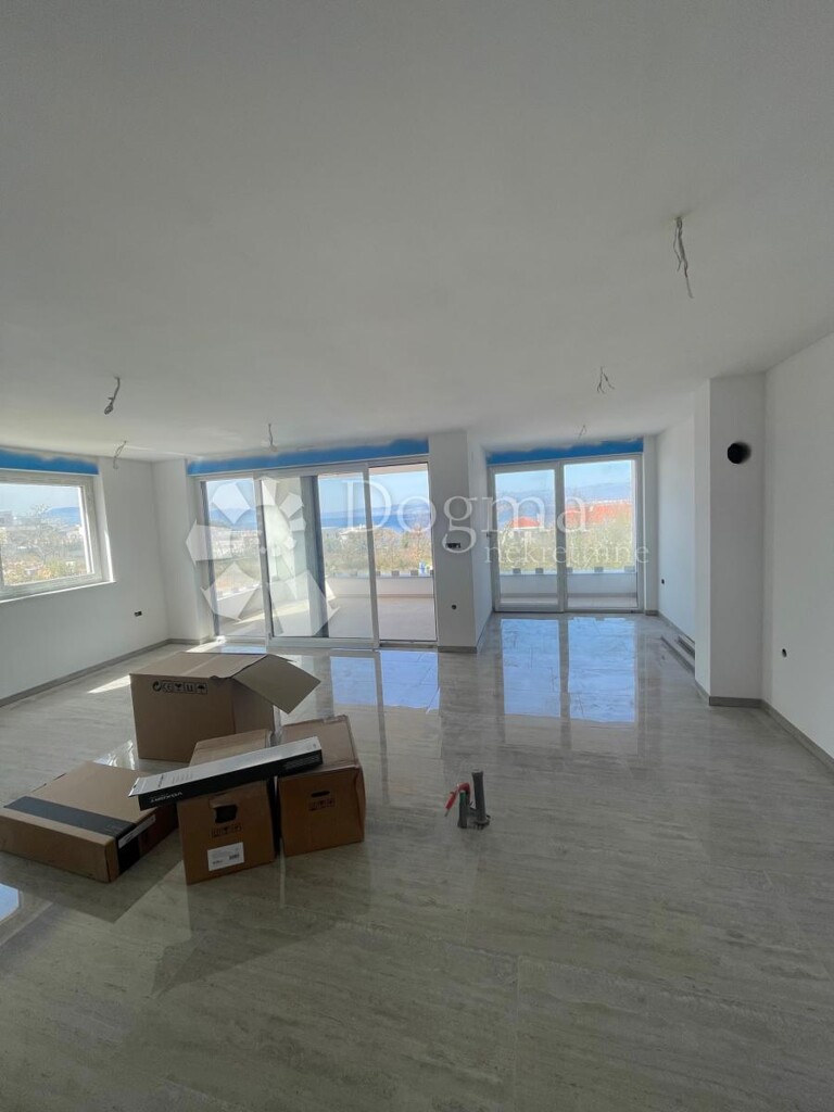 Image 4951783 - 4