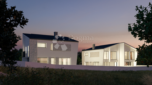 Thumbnail 4956967 - 8